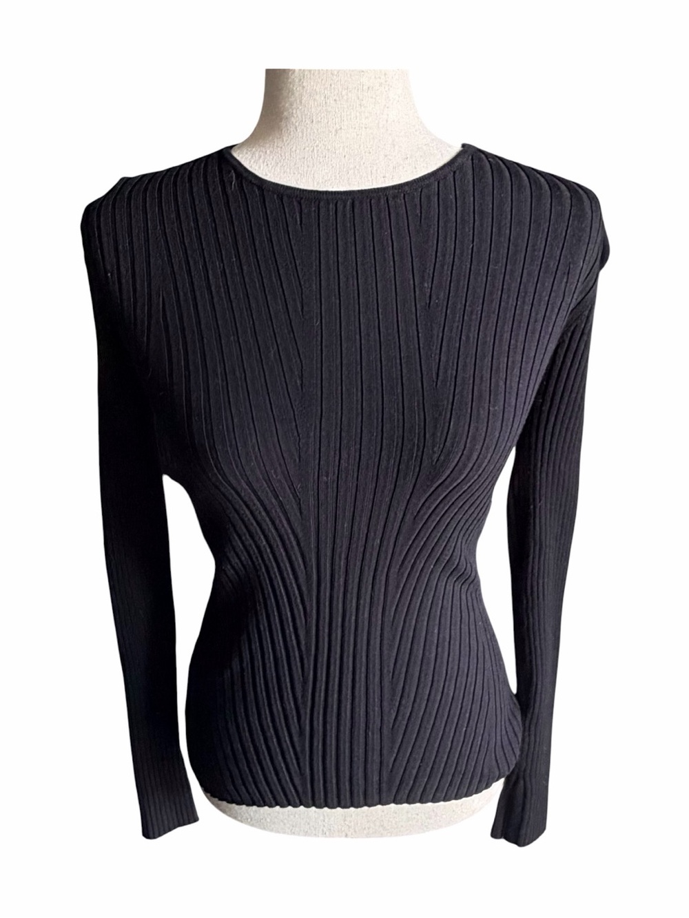 NWOT-Future Collective-stunning black sweater-size small